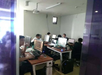 雄厚師資，科技引領 晟司科技助力學生信息技術成才之路